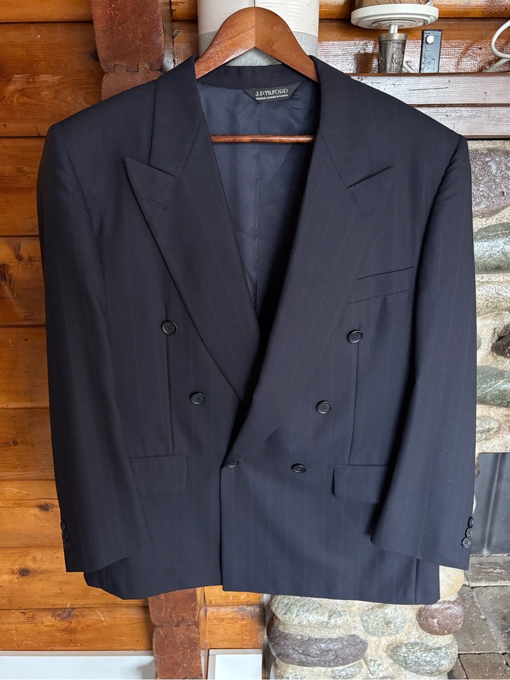 J.P. Tilford Harry Rosen Samuelsohn Super 100 Wool Double Breasted Blazer 42S